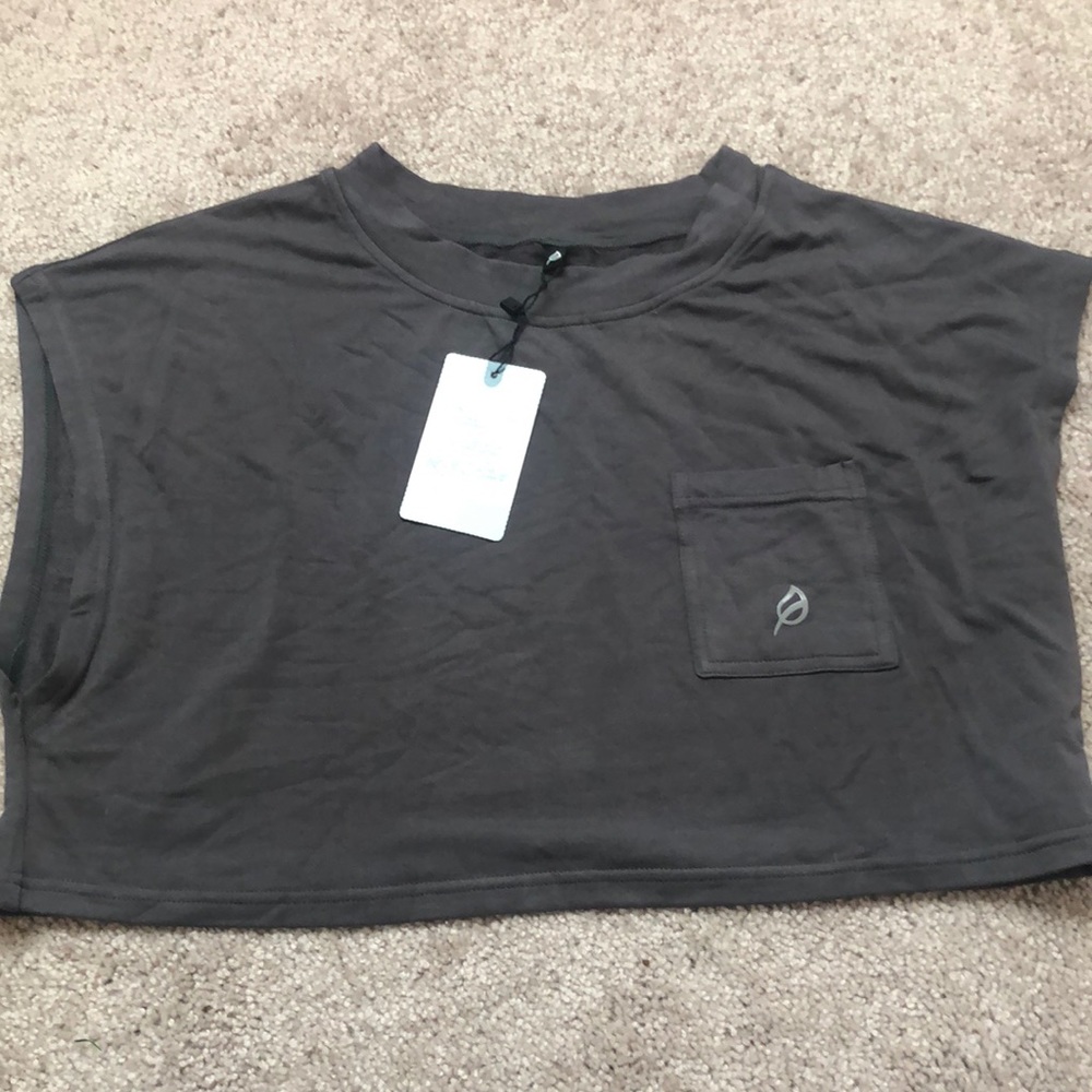 Ptula muscle shirt